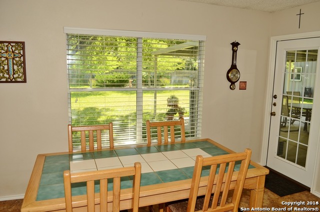 Listing photo id 6 for 2767 Haeckerville