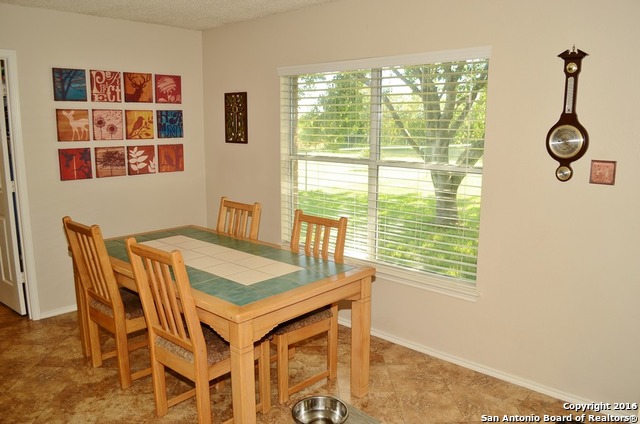 Listing photo id 7 for 2767 Haeckerville