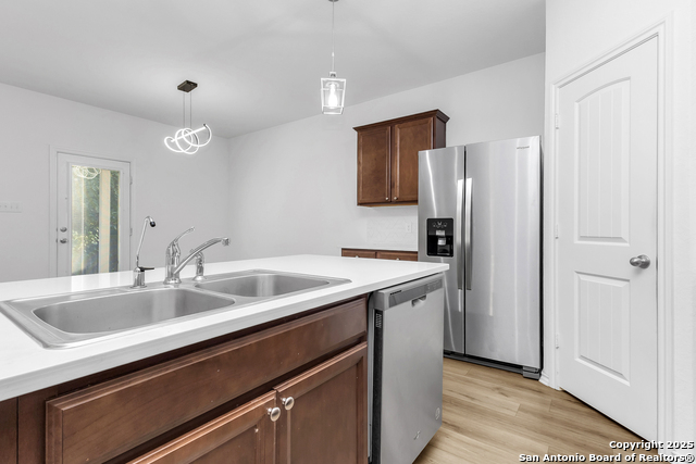 Image 13 of 47 For 6806 Prue Rd 46