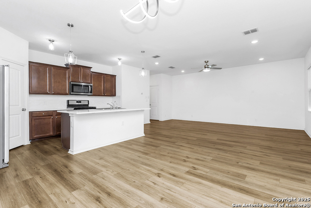 Image 14 of 47 For 6806 Prue Rd 46