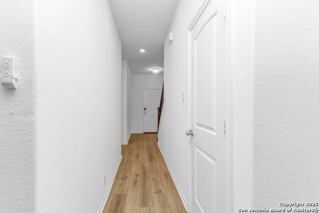 Image 16 of 47 For 6806 Prue Rd 46