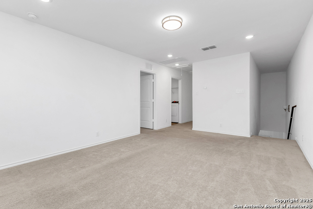 Image 19 of 47 For 6806 Prue Rd 46