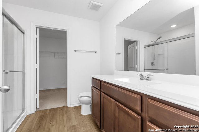 Image 22 of 47 For 6806 Prue Rd 46