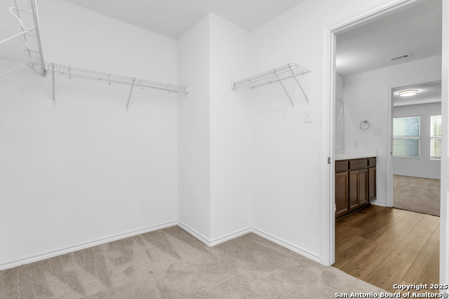 Image 25 of 47 For 6806 Prue Rd 46