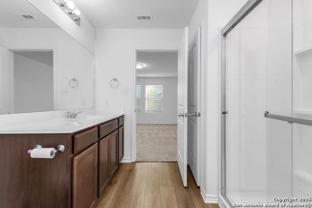 Image 26 of 47 For 6806 Prue Rd 46