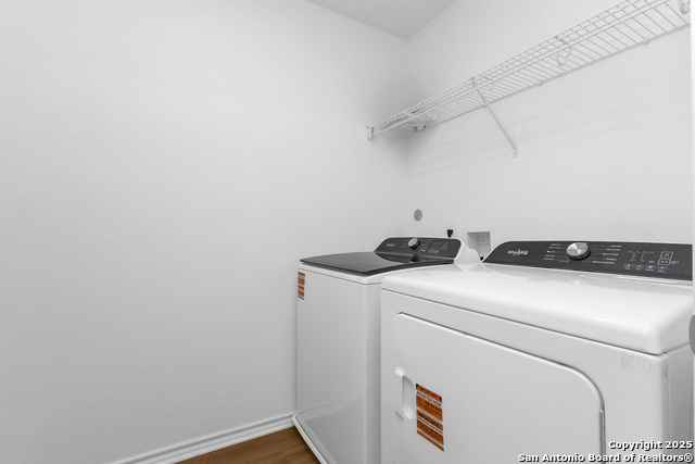 Image 27 of 47 For 6806 Prue Rd 46