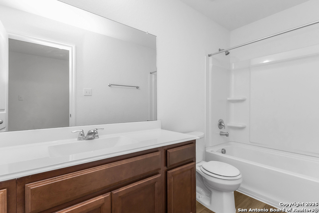 Image 29 of 47 For 6806 Prue Rd 46