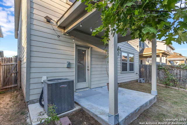 Image 40 of 47 For 6806 Prue Rd 46