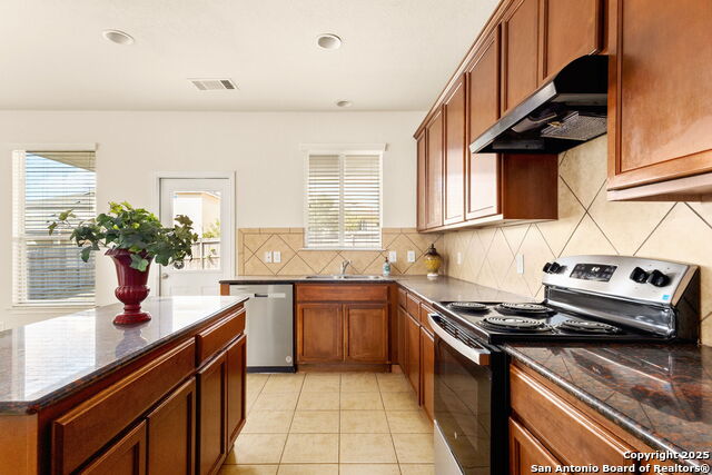 Image 10 of 26 For 24215 Desert Ash