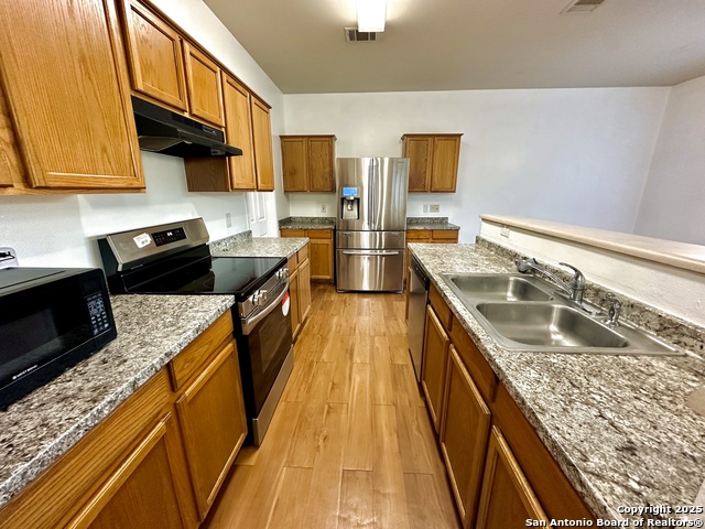 Image 7 of 19 For 22230 Goldcrest Run