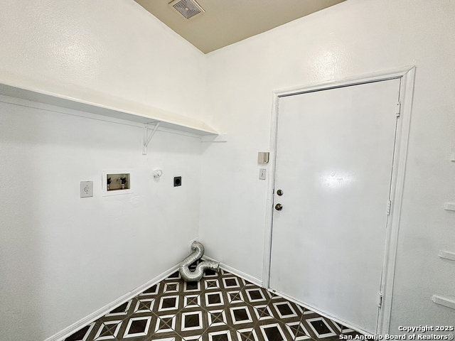 Image 9 of 19 For 22230 Goldcrest Run