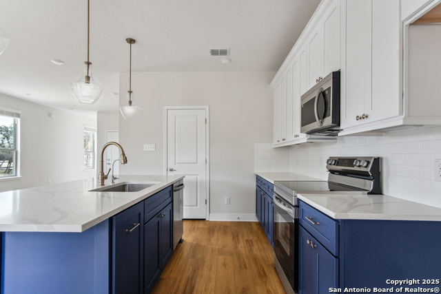 Image 12 of 37 For 8907 Summerwood Bend