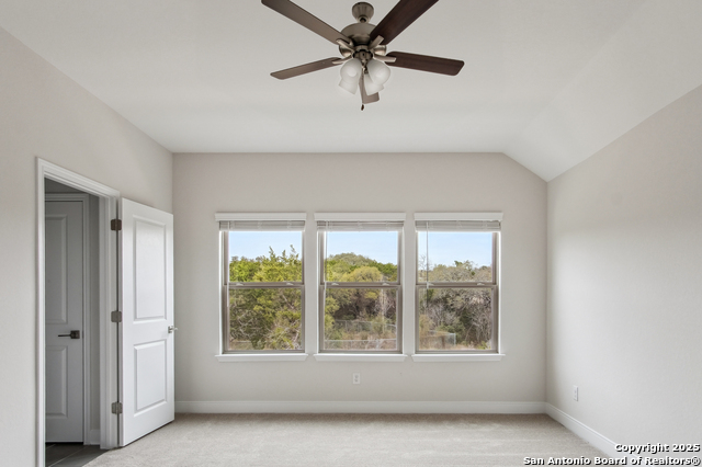 Image 18 of 37 For 8907 Summerwood Bend
