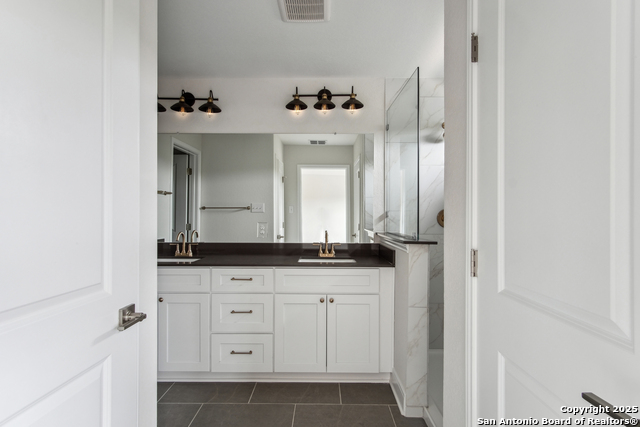 Image 21 of 37 For 8907 Summerwood Bend
