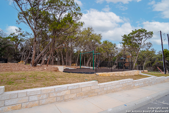 Image 33 of 37 For 8907 Summerwood Bend
