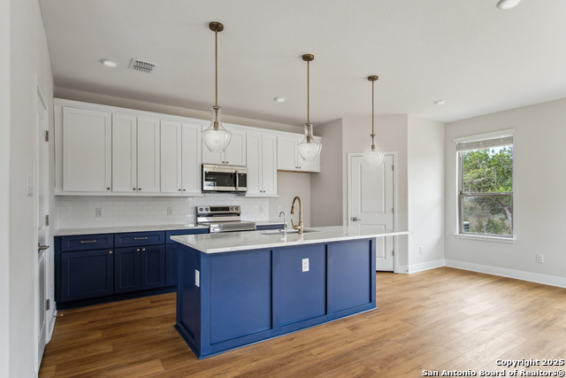 Image 9 of 37 For 8907 Summerwood Bend