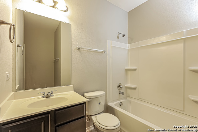 Listing photo id 12 for 7106 Palomino Bay