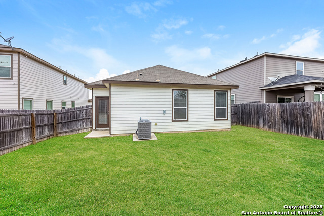 Listing photo id 13 for 7106 Palomino Bay