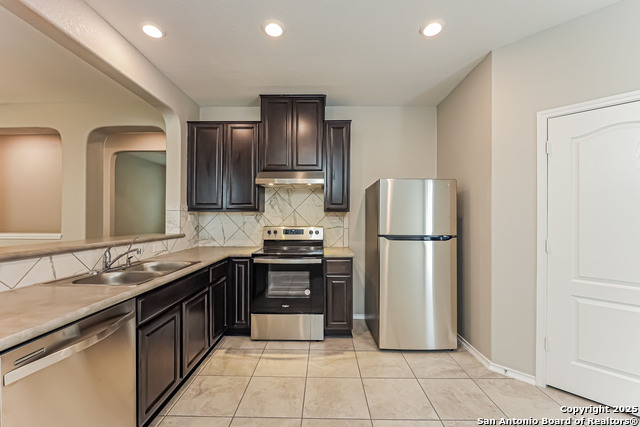 Listing photo id 1 for 7106 Palomino Bay