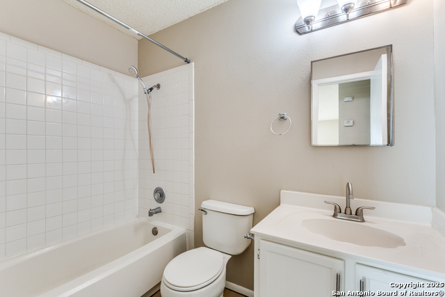 Image 16 of 25 For 7559 Tantara Ct