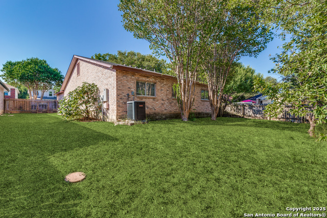 Image 21 of 25 For 7559 Tantara Ct