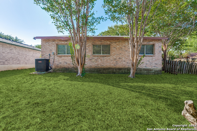 Image 22 of 25 For 7559 Tantara Ct