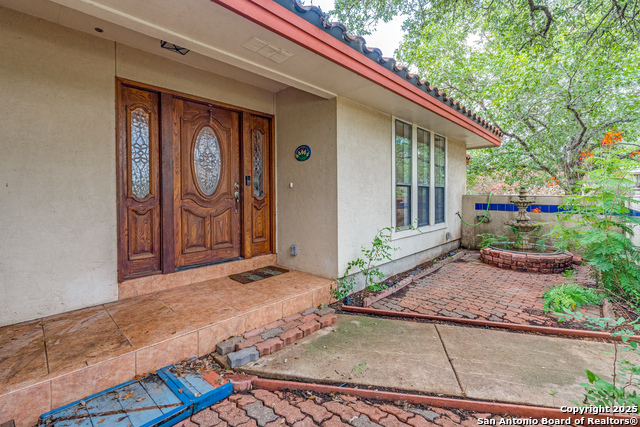 Listing photo id 3 for 8470 Park Lane Dr