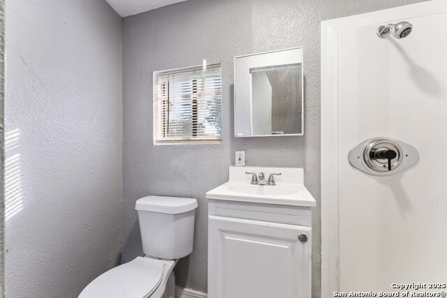 Listing photo id 11 for 403 Terrell Ave