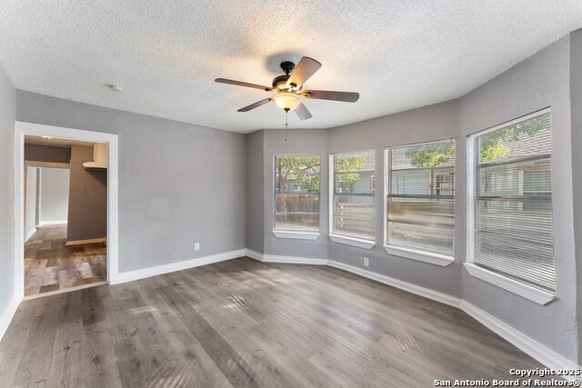 Listing photo id 13 for 403 Terrell Ave