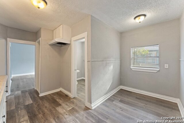 Listing photo id 15 for 403 Terrell Ave