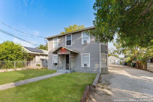 Listing photo id 0 for 403 Terrell Ave