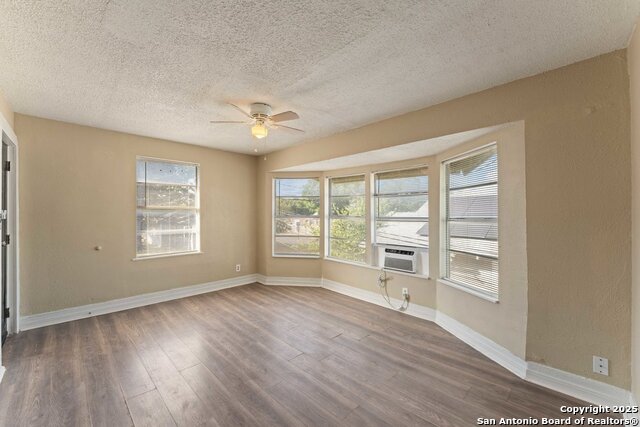 Listing photo id 24 for 403 Terrell Ave