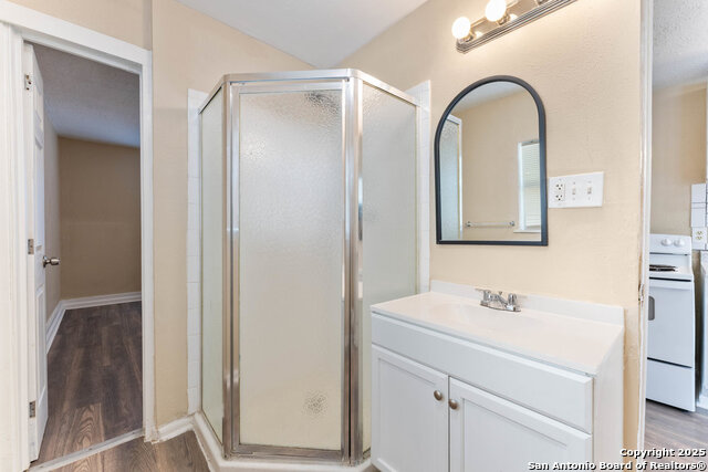 Listing photo id 31 for 403 Terrell Ave