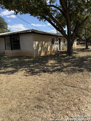 Image 18 of 22 For 356 Dallas