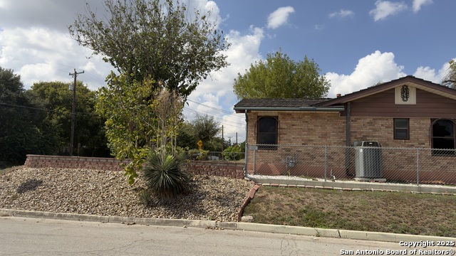 Image 6 of 8 For 1639 Fair Avenue