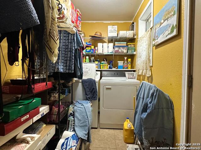 Image 15 of 38 For 4842 Lord  