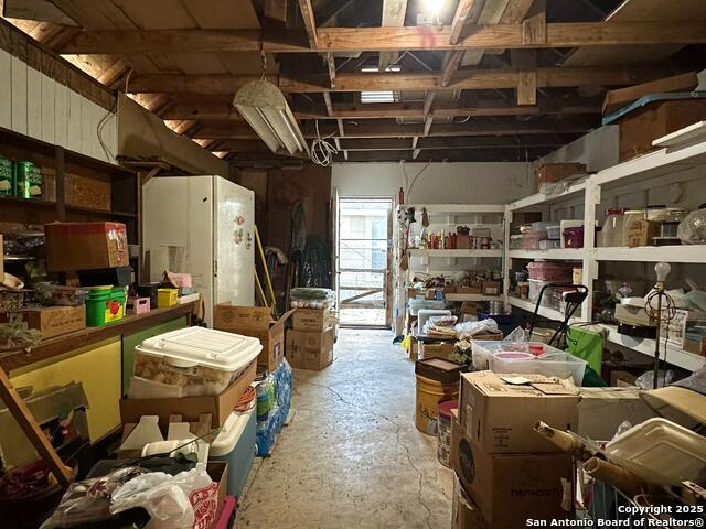 Image 17 of 38 For 4842 Lord  