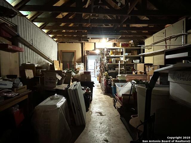 Image 19 of 38 For 4842 Lord  