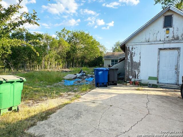 Image 3 of 38 For 4842 Lord  