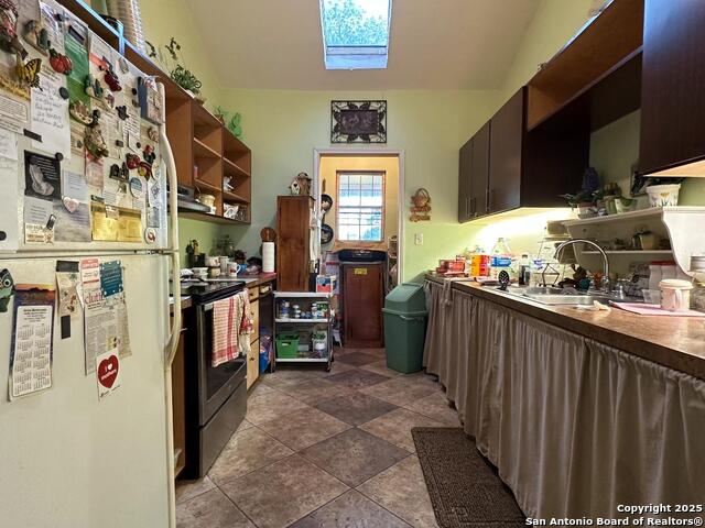 Image 9 of 38 For 4842 Lord  