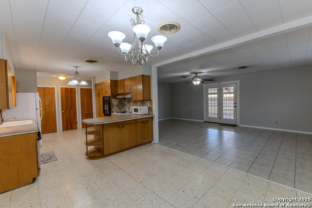 Image 16 of 39 For 717 Skylane