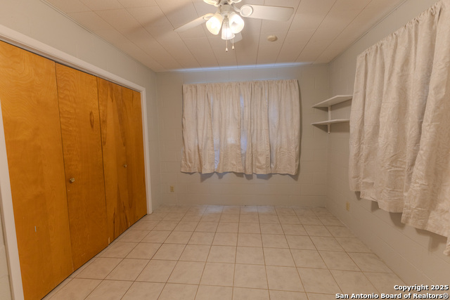 Image 28 of 39 For 717 Skylane