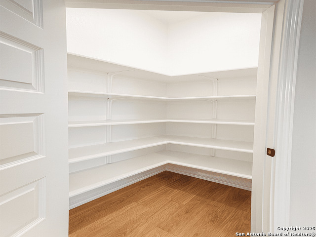 Image 13 of 22 For 4135 Winchester Cv