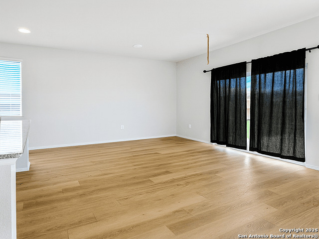 Image 4 of 22 For 4135 Winchester Cv