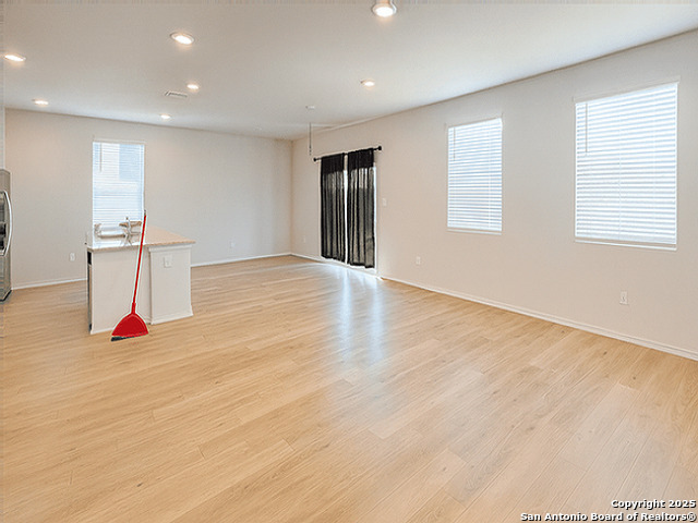 Image 9 of 22 For 4135 Winchester Cv