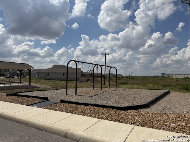 Image 15 of 24 For 715 Wild Olive