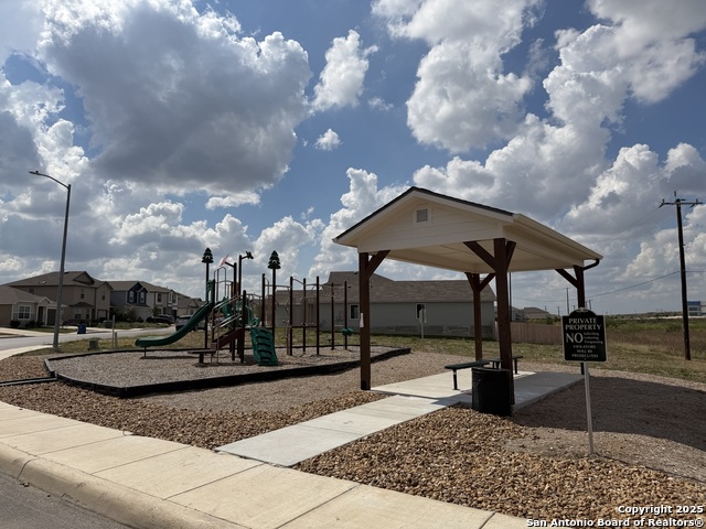 Image 16 of 24 For 715 Wild Olive