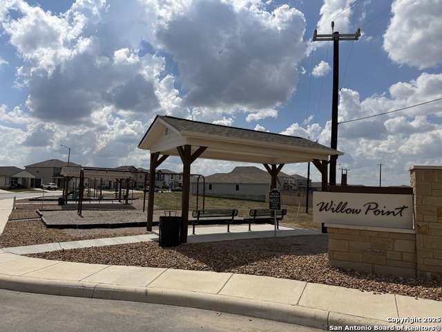 Image 17 of 24 For 715 Wild Olive