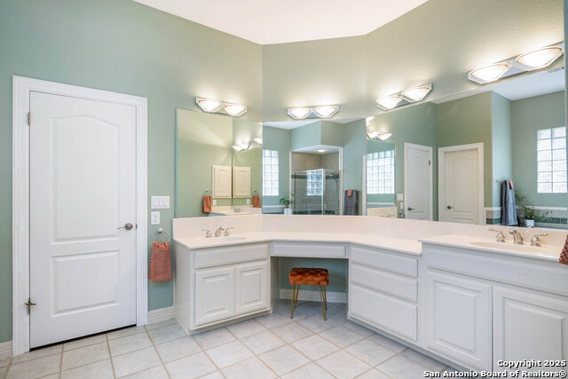 Image 25 of 40 For 12415 Winding Branch