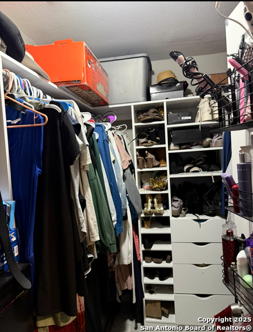 Image 17 of 35 For 13319 Rockhampton